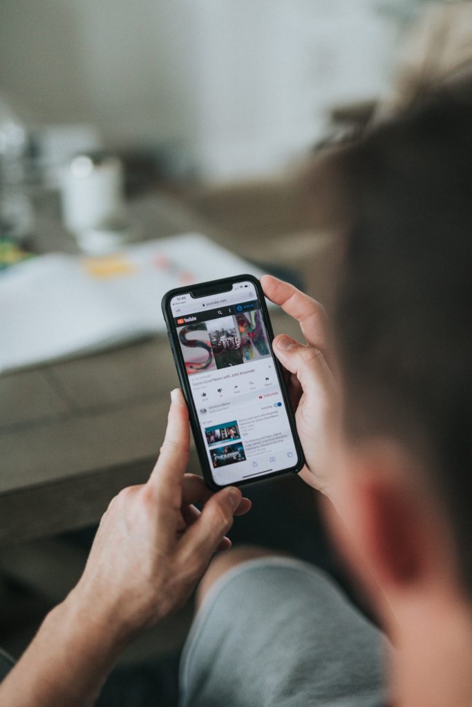 What Are The Right Ways To Deliver Mobile Learning To Your Learners?
