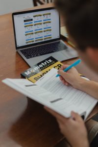 How to deliver eLearning content using microlearning and gamification